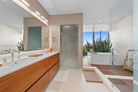 Купить кондоминиум в Майами, Флорида 3 спальни, 268.02м2, № 1987033 - фото 18