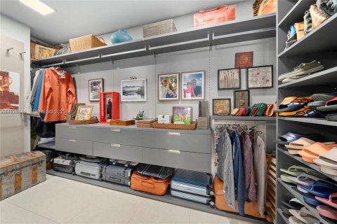 Купить кондоминиум в Майами, Флорида 3 спальни, 268.02м2, № 1987033 - фото 21