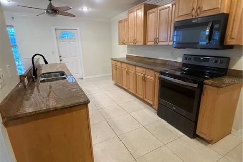 House in Port Charlotte, Florida 3 bedrooms, 195.09 sq.m. № 2258374 - photo 7