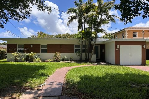 Villa ou maison à louer à El Portal, Floride: 3 chambres, 139.35 m2 № 2154237 - photo 26