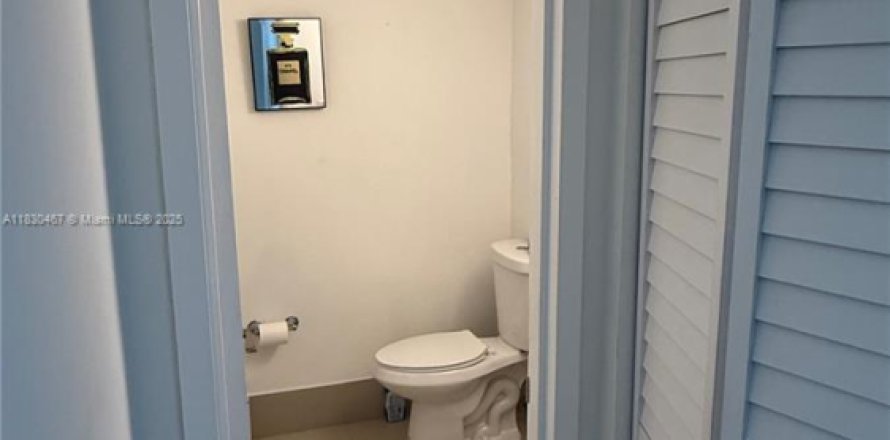 Condo à North Miami Beach, Floride, 1 chambre № 1934123