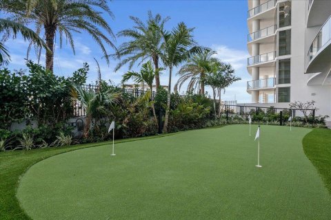 Condo in West Palm Beach, Florida, 2 bedrooms  № 2427681 - photo 24