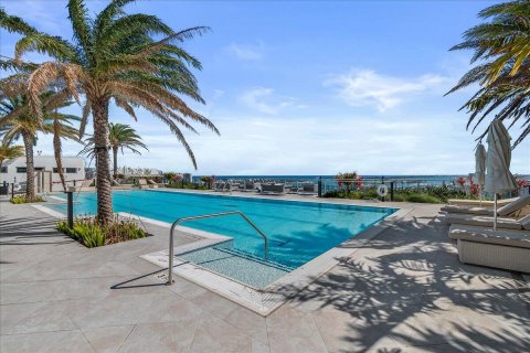 Condo in West Palm Beach, Florida, 2 bedrooms  № 2427681 - photo 17