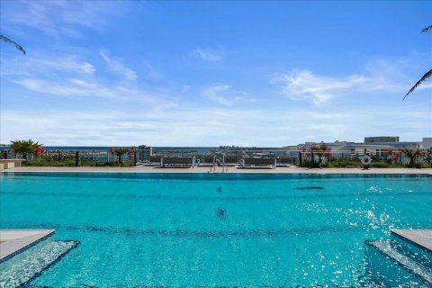 Condo in West Palm Beach, Florida, 2 bedrooms  № 2427681 - photo 18