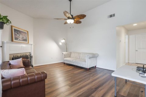 Condominio en venta en Altamonte Springs, Florida, 1 dormitorio, 78.22 m2 № 1787700 - foto 3
