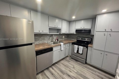 Снять в аренду кондоминиум в Санни-Айлс-Бич, Флорида 1 спальня, 65.5м2, № 2023436 - фото 6