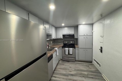 Снять в аренду кондоминиум в Санни-Айлс-Бич, Флорида 1 спальня, 65.5м2, № 2023436 - фото 8