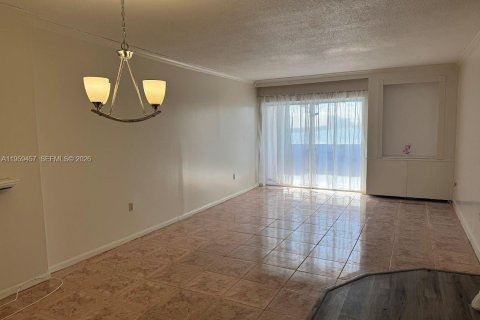 Снять в аренду кондоминиум в Санни-Айлс-Бич, Флорида 1 спальня, 65.5м2, № 2023436 - фото 13