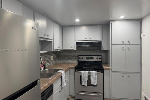 Снять в аренду кондоминиум в Санни-Айлс-Бич, Флорида 1 спальня, 65.5м2, № 2023436 - фото 7