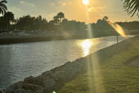 Снять в аренду кондоминиум в Санни-Айлс-Бич, Флорида 1 спальня, 65.5м2, № 2023436 - фото 19