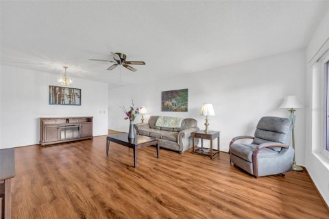 Copropriété à vendre à Clearwater, Floride: 2 chambres, 124.49 m2 № 1912609 - photo 4
