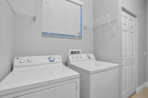 Villa ou maison à louer à Wimauma, Floride: 2 chambres, 119.94 m2 № 2431809 - photo 19