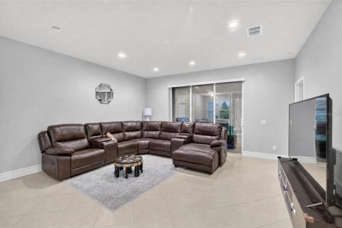 Villa ou maison à louer à Wimauma, Floride: 2 chambres, 119.94 m2 № 2431809 - photo 9