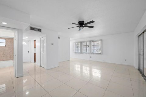 Villa ou maison à vendre à Port Charlotte, Floride: 2 chambres, 117.8 m2 № 2209754 - photo 12