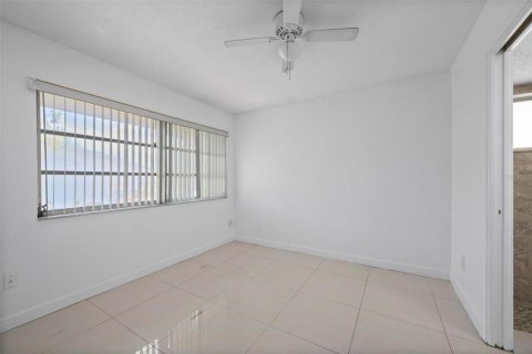 Villa ou maison à vendre à Port Charlotte, Floride: 2 chambres, 117.8 m2 № 2209754 - photo 27