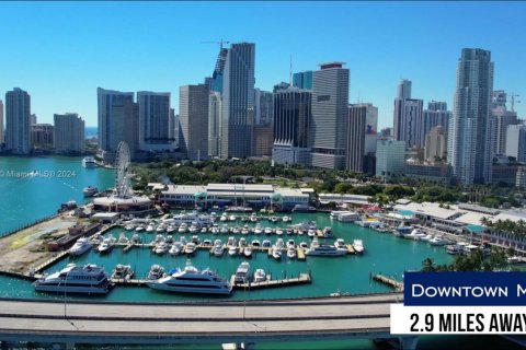 Propiedad comercial en venta en Miami, Florida, 238.29 m2 № 1870029 - foto 9