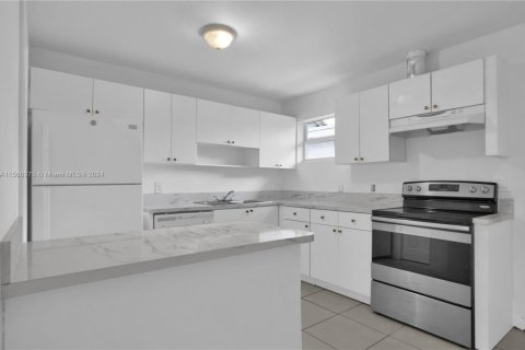 Propiedad comercial en venta en Miami, Florida, 238.29 m2 № 1870029 - foto 29