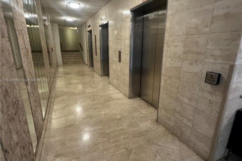 Copropriété à louer à Aventura, Floride: 1 chambre, 81.1 m2 № 1952134 - photo 10