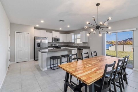 Villa ou maison à louer à Wimauma, Floride: 4 chambres, 244.8 m2 № 2114407 - photo 2