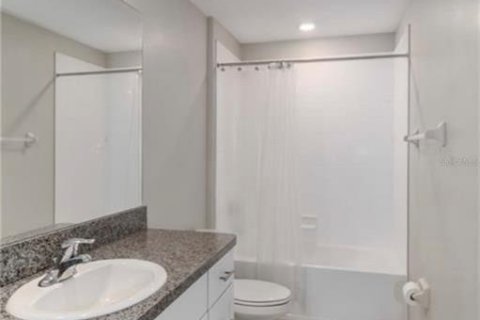 Villa ou maison à louer à Wimauma, Floride: 4 chambres, 244.8 m2 № 2114407 - photo 10