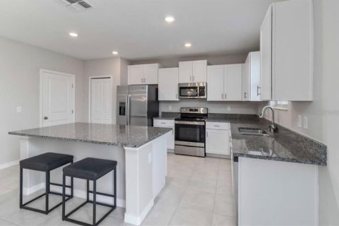 Villa ou maison à louer à Wimauma, Floride: 4 chambres, 244.8 m2 № 2114407 - photo 3