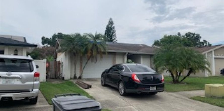 Casa en Brandon, Florida 3 dormitorios, 113.71 m2 № 1914303