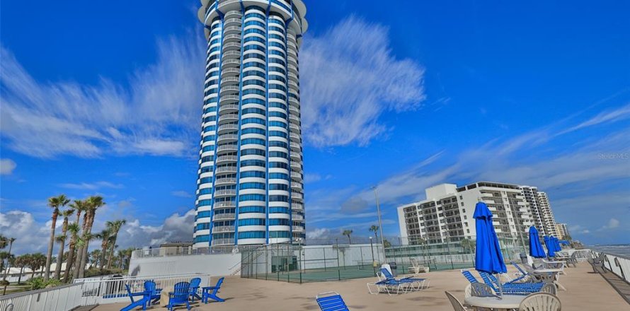 Condominio en Daytona Beach, Florida, 2 dormitorios  № 1534163
