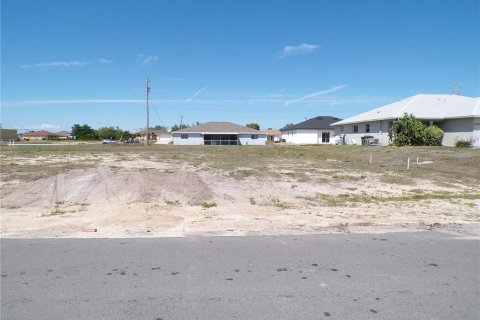 Terreno en Cape Coral, Florida № 2096891