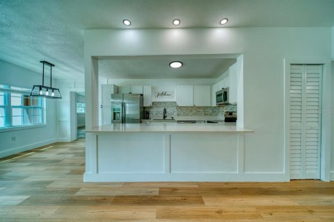 Villa ou maison à louer à Orlando, Floride: 4 chambres, 156.35 m2 № 2429314 - photo 9