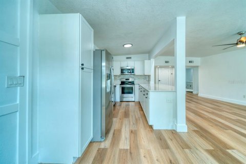 Villa ou maison à louer à Orlando, Floride: 4 chambres, 156.35 m2 № 2429314 - photo 6