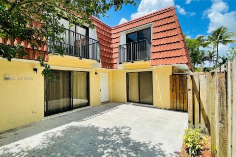 Adosado en alquiler en Plantation, Florida, 2 dormitorios, 127.46 m2 № 2026350 - foto 2