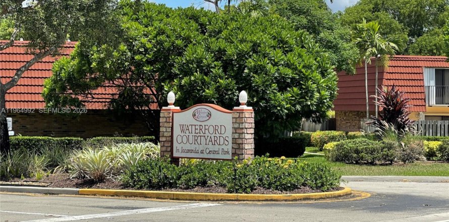 Adosado en Plantation, Florida 2 dormitorios, 127.46 m2 № 2026350