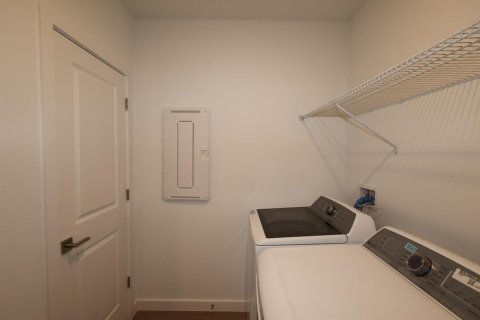 Casa en alquiler en Palm Bay, Florida, 3 dormitorios, 156.45 m2 № 2352652 - foto 5
