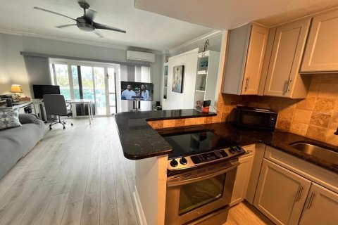 Condominio en venta en Clearwater, Florida, 4 habitaciones, 47.1 m2 № 1828651 - foto 8