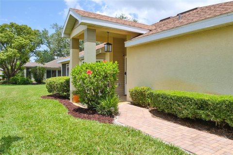 Condo in Sun City Center, Florida, 2 bedrooms  № 1676002 - photo 4