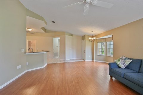Condo in Sun City Center, Florida, 2 bedrooms  № 1676002 - photo 6