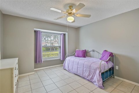 Condo in Sun City Center, Florida, 2 bedrooms  № 1676002 - photo 17