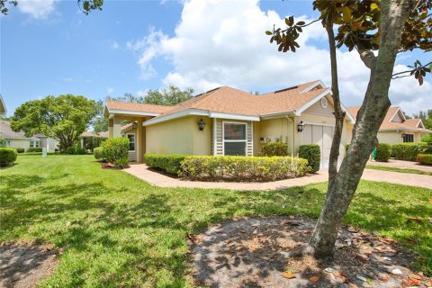 Condo in Sun City Center, Florida, 2 bedrooms  № 1676002 - photo 2