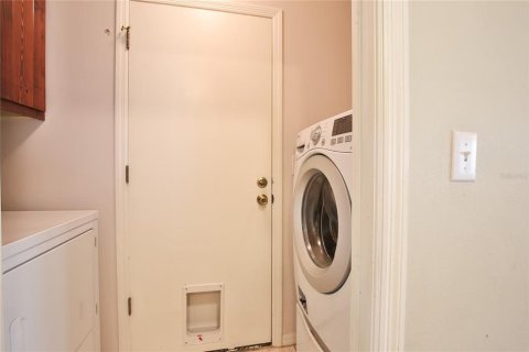 Condo in Sun City Center, Florida, 2 bedrooms  № 1676002 - photo 19