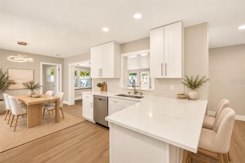 Villa ou maison à vendre à Bradenton, Floride: 3 chambres, 188.87 m2 № 2430625 - photo 13