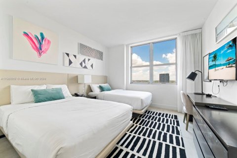 Condominio en alquiler en Hollywood, Florida, 2 dormitorios, 99.87 m2 № 1958878 - foto 19