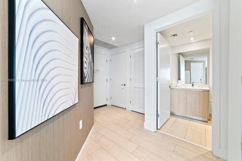 Condominio en alquiler en Hollywood, Florida, 2 dormitorios, 99.87 m2 № 1958878 - foto 21