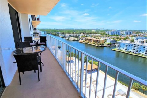 Снять в аренду кондоминиум в Санни-Айлс-Бич, Флорида 2 спальни, 93.65м2, № 2004640 - фото 11