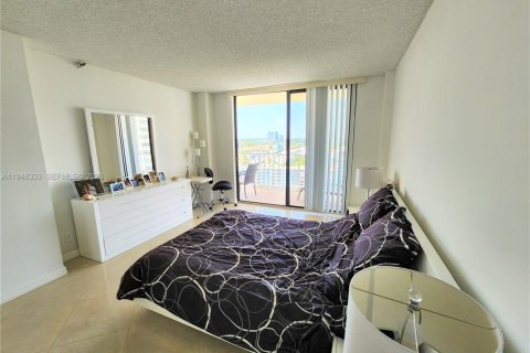 Снять в аренду кондоминиум в Санни-Айлс-Бич, Флорида 2 спальни, 93.65м2, № 2004640 - фото 17