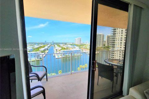 Снять в аренду кондоминиум в Санни-Айлс-Бич, Флорида 2 спальни, 93.65м2, № 2004640 - фото 20