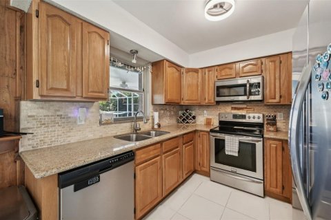 House in Englewood, Florida 2 bedrooms, 112.78 sq.m. № 1580149 - photo 11