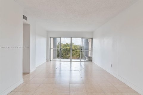 Copropriété à vendre à Miami, Floride: 2 chambres, 108.79 m2 № 2004223 - photo 7