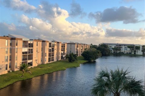 Copropriété à vendre à Miami, Floride: 2 chambres, 108.79 m2 № 2004223 - photo 25