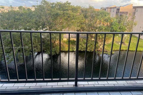 Copropriété à vendre à Miami, Floride: 2 chambres, 108.79 m2 № 2004223 - photo 22