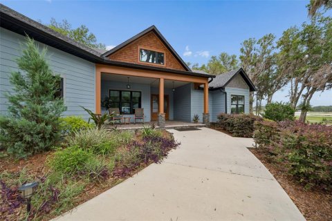 House in Keystone Heights, Florida 4 bedrooms, 284 sq.m. № 2267177